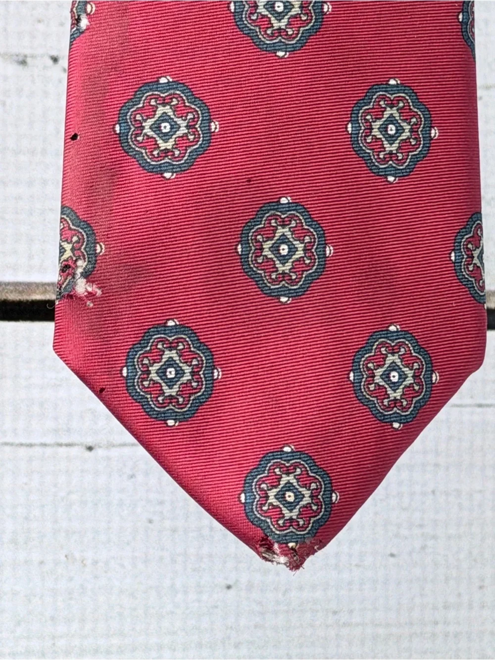 Vintage 100% Silk Men's Necktie – Luxury Red Foulard Medallion – Made in USA